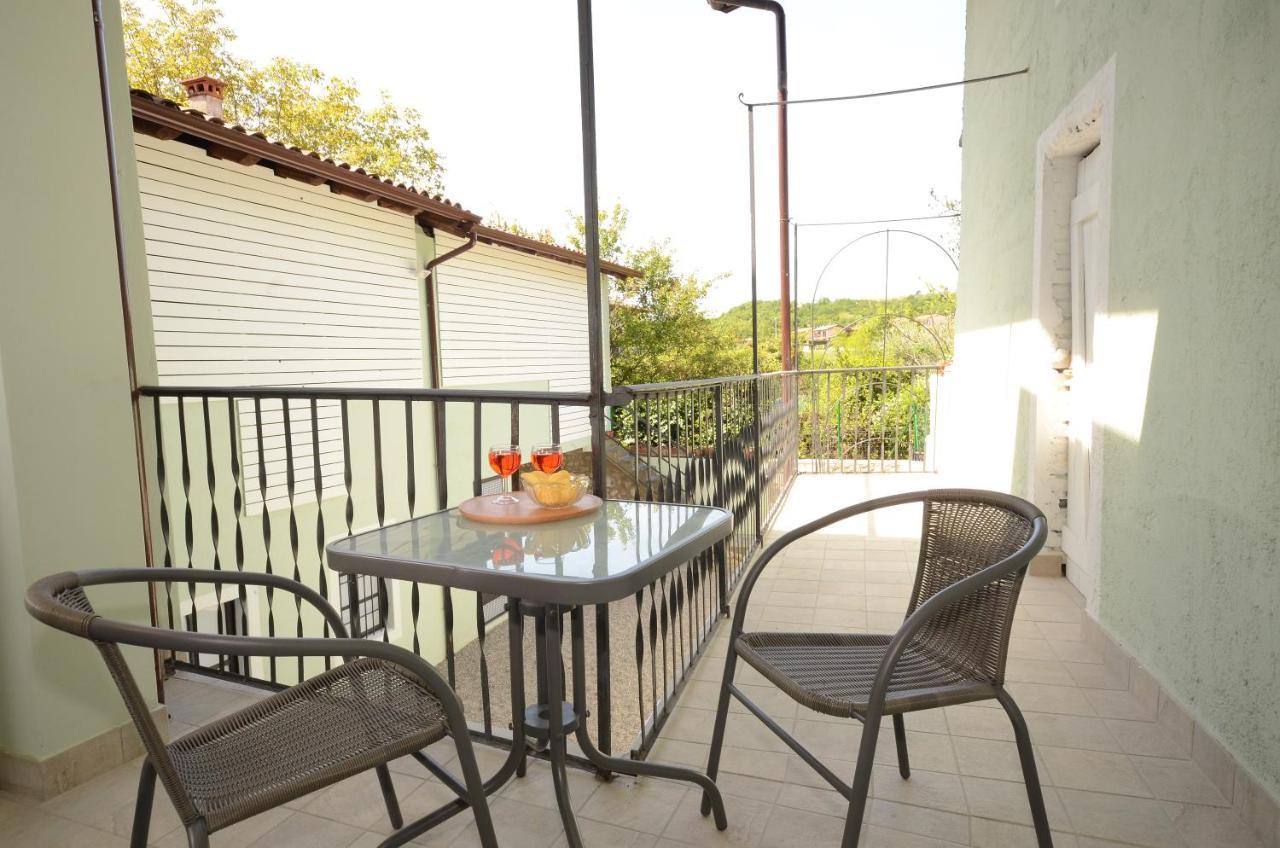 Corte Vezzola Trilocale Tommaso Puegnago sul Garda Exterior foto